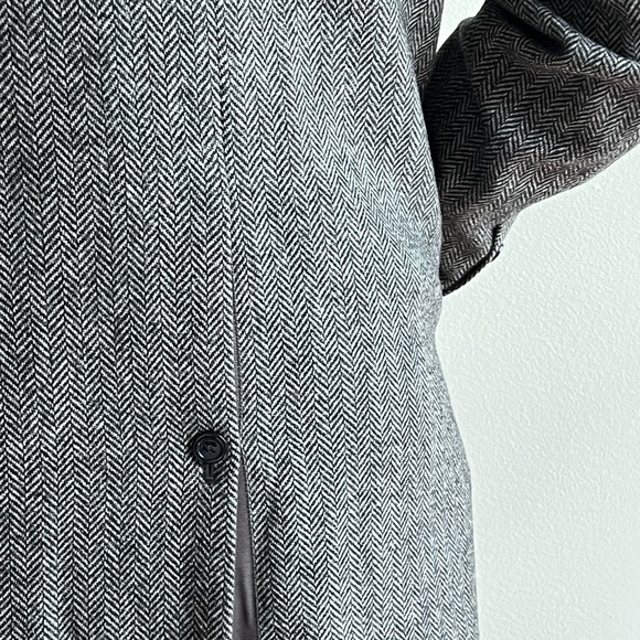 Club Monaco Mens Wool Peacoat | Mid Length | Herringbone - Picture 6 of 7